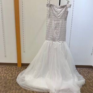 Hebeos White Lace Mermaid Style Wedding Dress with Shoulder Straps | Size XL